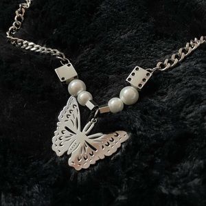 Silver butterfly dice pearl necklace